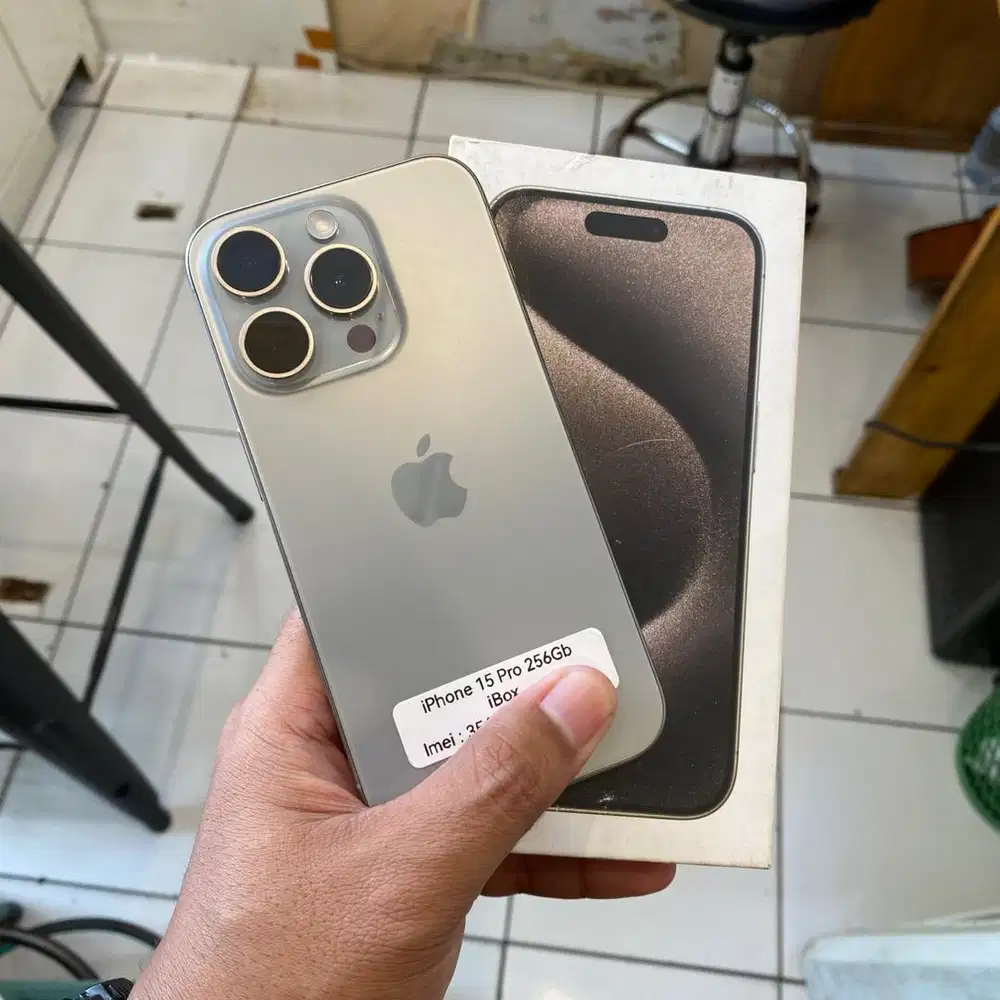 iPhone 15 pro 256gb second Garansi Resmi