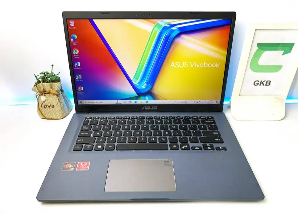 Laptop HP 14s Ryzen VGA 2gb Ram 8gb Lancar Desain Editing Grafis dan 3