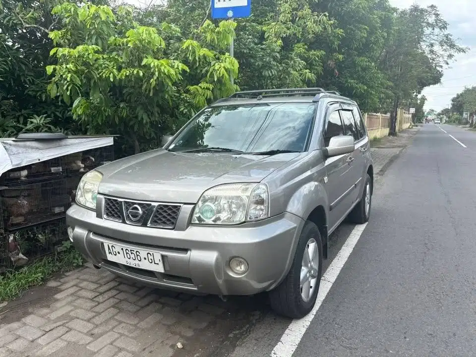 2007 Nissan Xtrail 2.0 plat AG udin mobil bekas sekoto kediri jatim