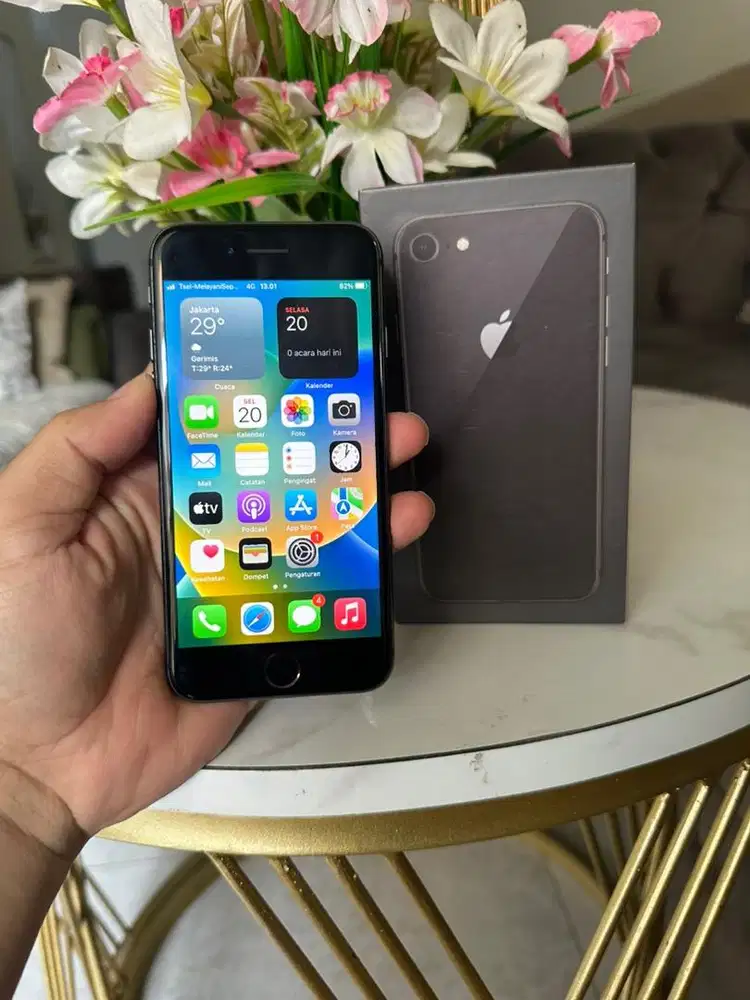 iPhone 8 64GB All Operator Activasi Lama