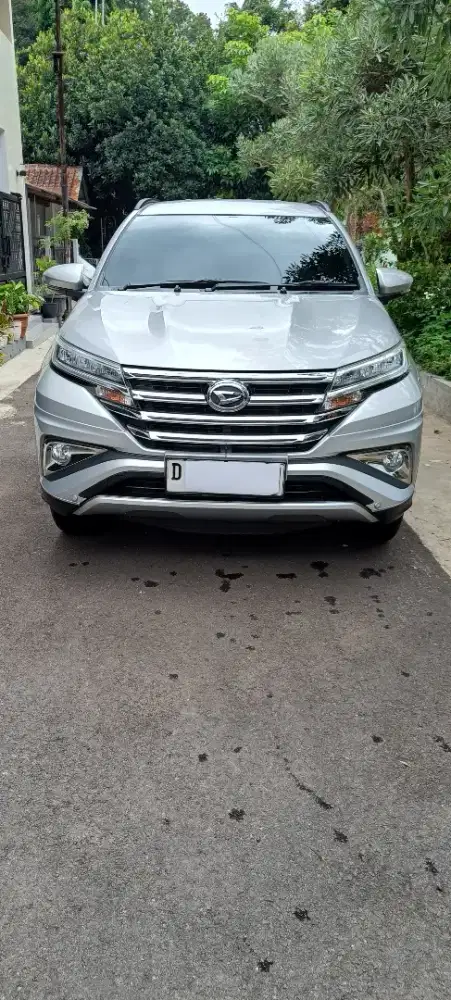 daihatsu Terios 1,5 R deluxe AT THN 2018 SILVER dari baru tgn ke-1 mls