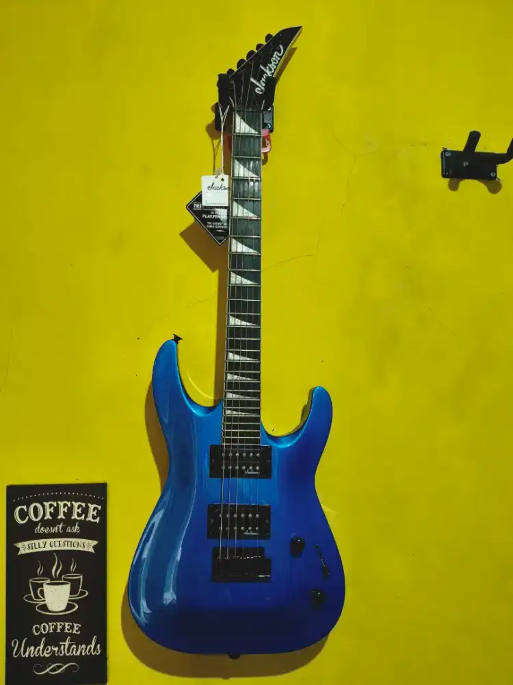 Jackson JS22 Dinky Arch Top Fullset baru pake 6 bulan