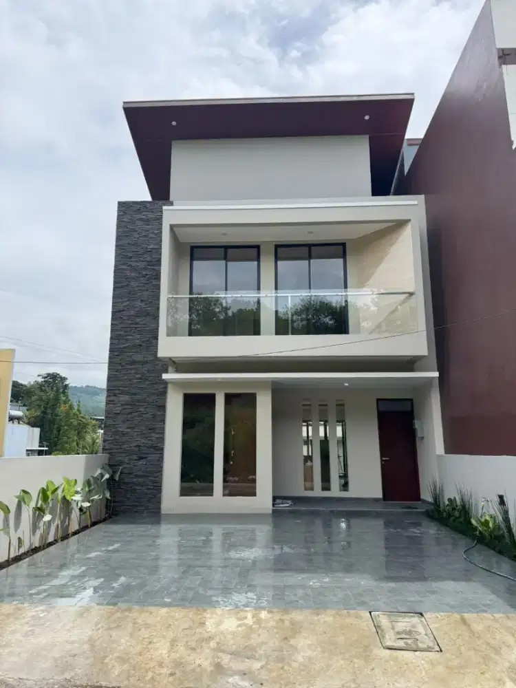Dijual Rumah Baru Lux di Dago Super Murah