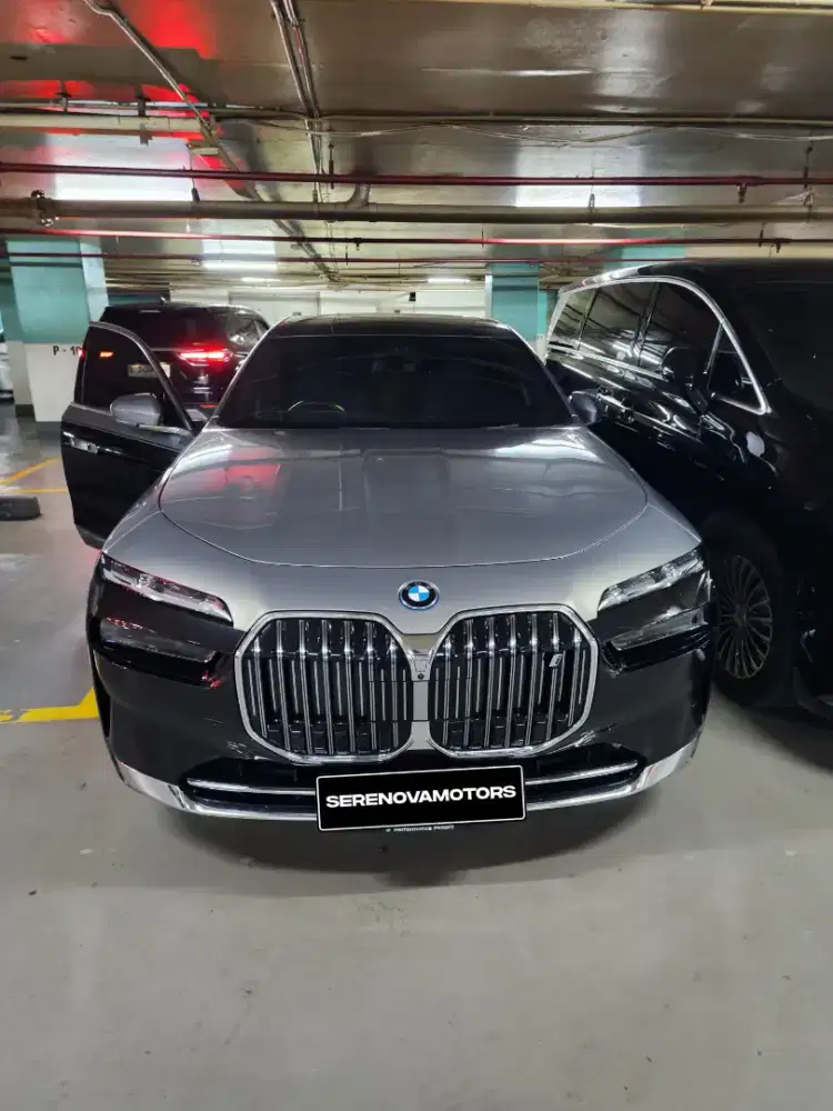 BMW i7 low KM 2023
