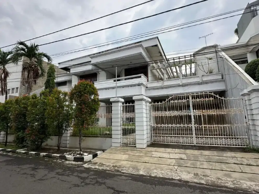 RUMAH MANYAR KERTOARJO, hadap utara