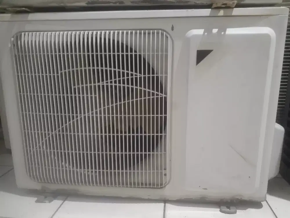 Tukar Tambah Outdoor AC Daikin 1.5 PK Gratis Pasang