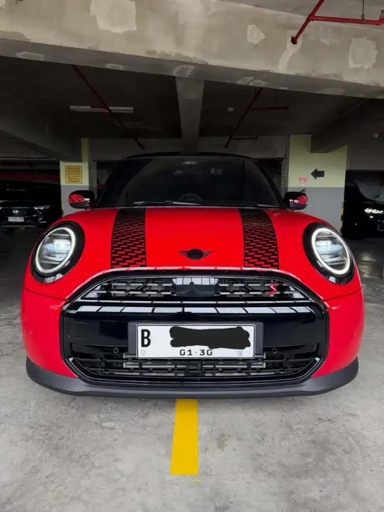 MINI 3 Doors S 2.0 LOW KM LIKE NEW 2024