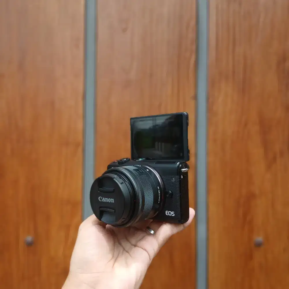 CANON EOS M100 KIT FULLSETBOX GOOD CONDITION