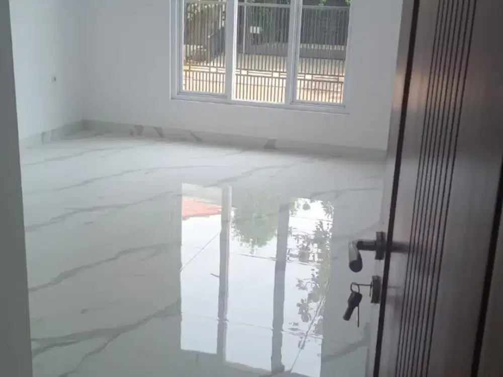 Disewakan Rumah di Katamaran Pik1 Lt.560m2 Kondisi Ready Huni