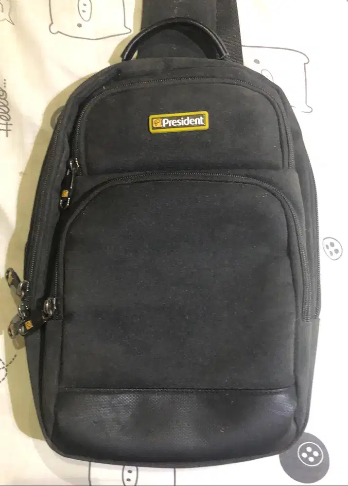 Tas Selempang (Slingbag) President