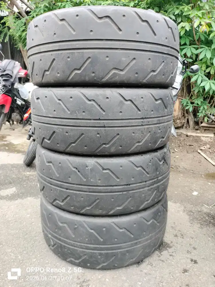 Jual ban copotan mrek aciles ATR. Sport ukuran 235 40 R18 kond 85%