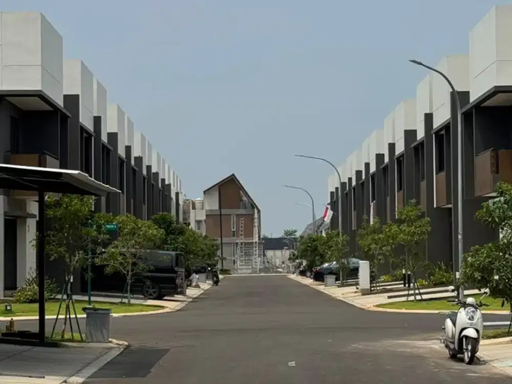 Disewakan Rumah di Summarecon Crown Gading Uk.7x11m2 Unfurnished