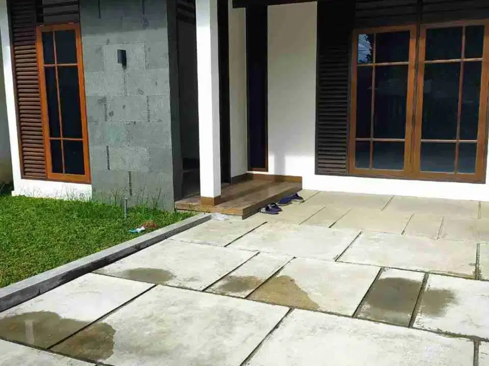 rumah baru minimalis sayap Sarijadi bandung dekat akses tol