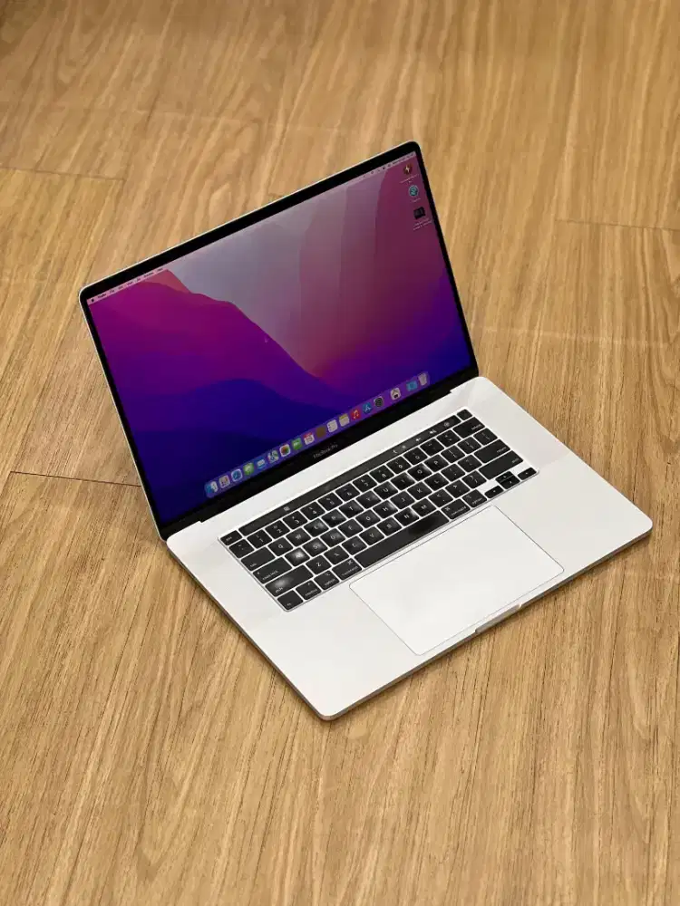 MacBook Pro 2019 16inch 32/512