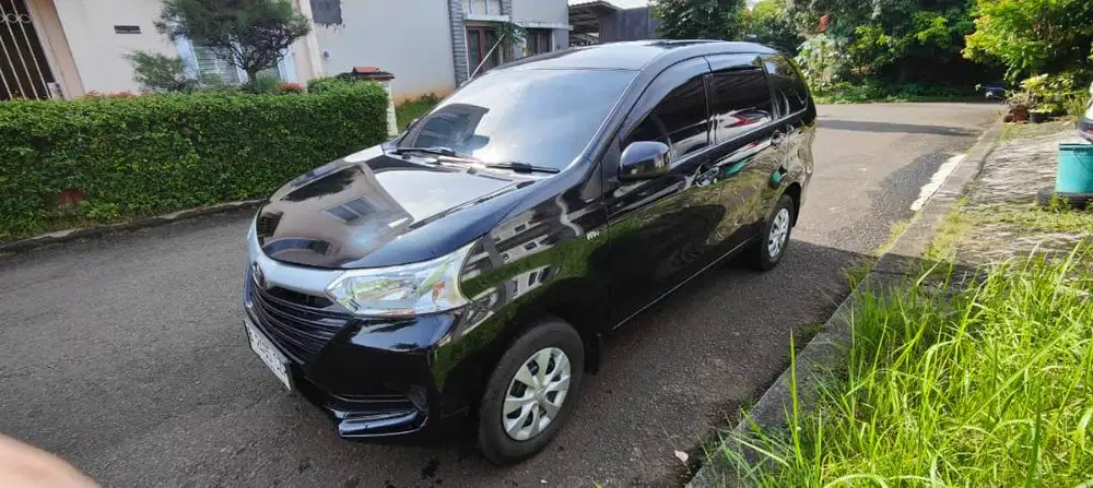Toyota Avanza Type E 1300 - AT ( MATIC )