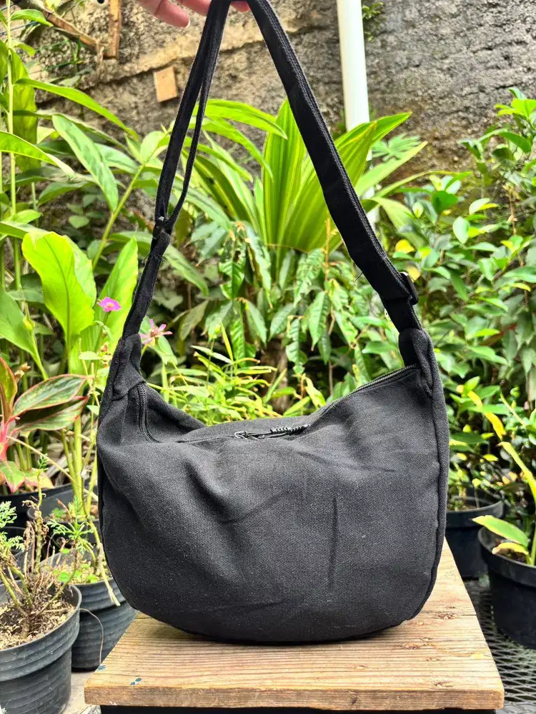 Sling Bag Kanvas Wanita | SlingBag Kanvas Pria | Tas Selempang Unisex