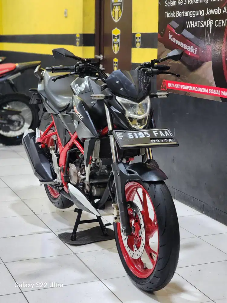 CBS 150R TAHUN 2016(PUTRA TUNGGAL MOTOR)