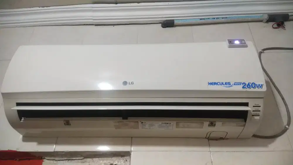 AC LG Herxlcules 1/2 pk Bekas