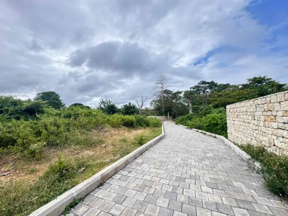 Tanah siap bangun yg terletak di jln Pantai Nunggalan dekat dengan Nyangnyang beach