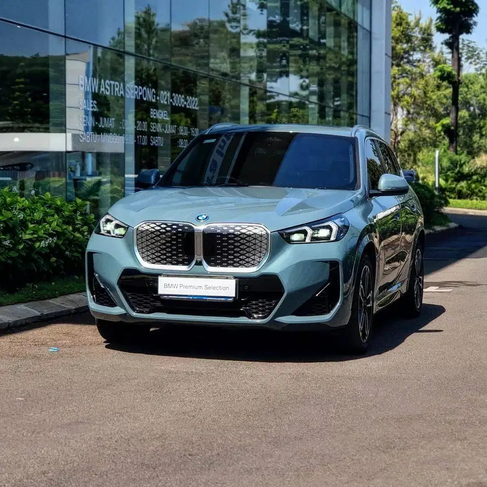 BMW iX1 2024 LOW KM PRISTINE CONDITION BEST OFFER EVER! RARE COLOUR!