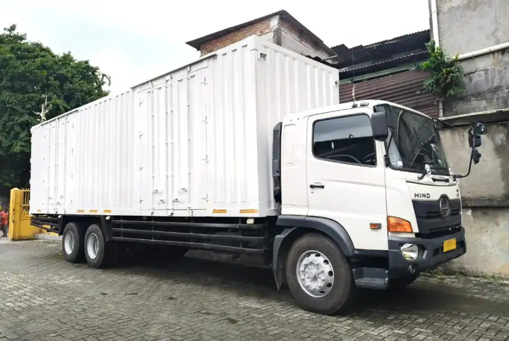 MULUS MURAH Hino Tronton 6x2 FL 260 JW Box Besi 2022 FL260JW bok