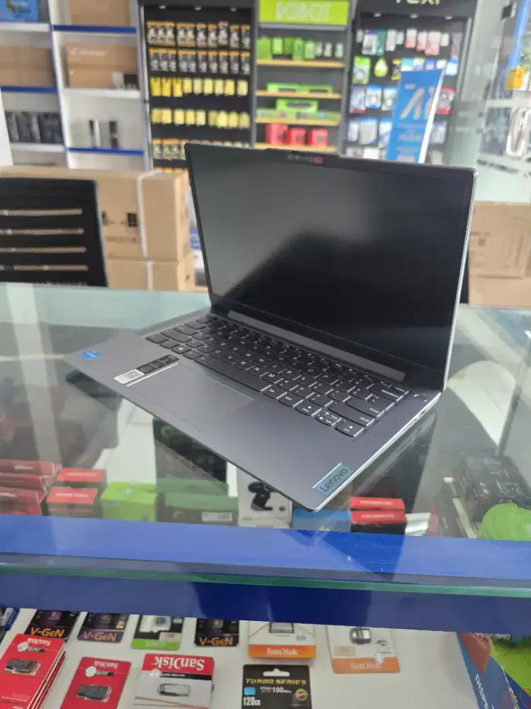 Laptop lenovo ideaoad slim3 82X6005PID i3-1315U