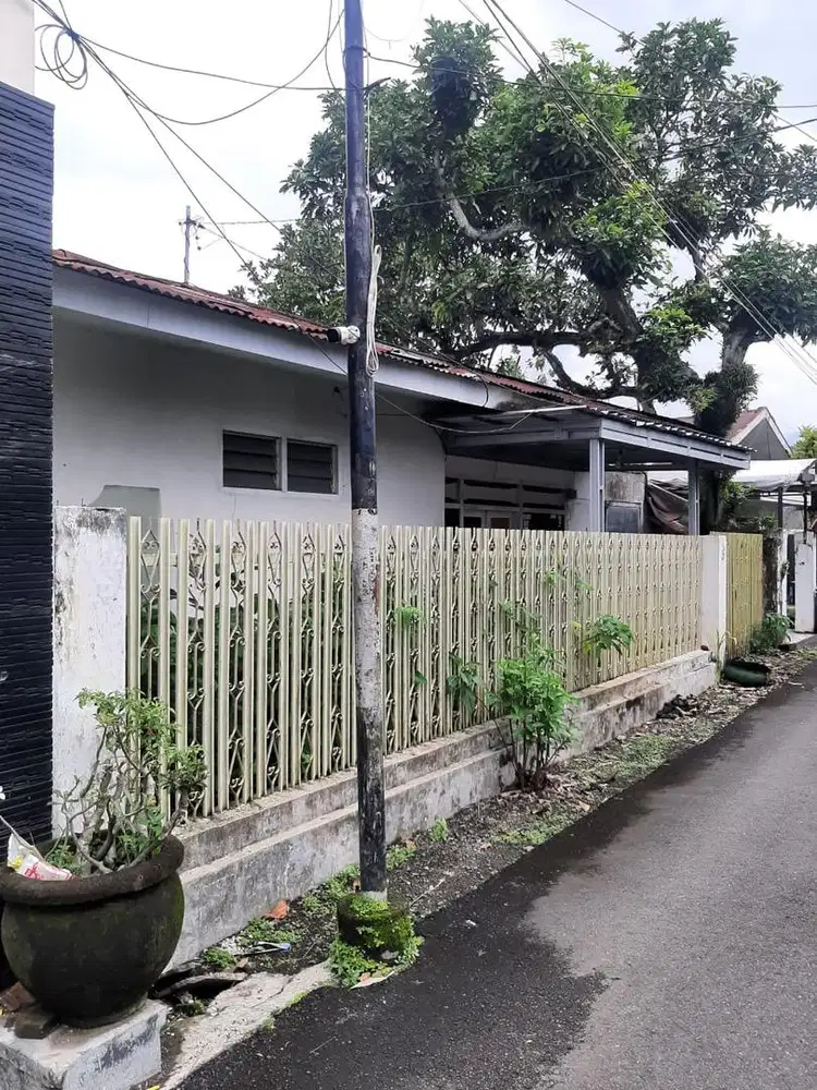 Dijual Rumah Strategis di Bondowoso
