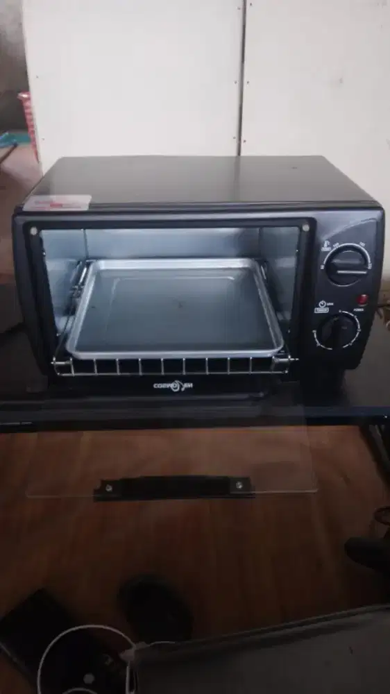 Microwave oven.