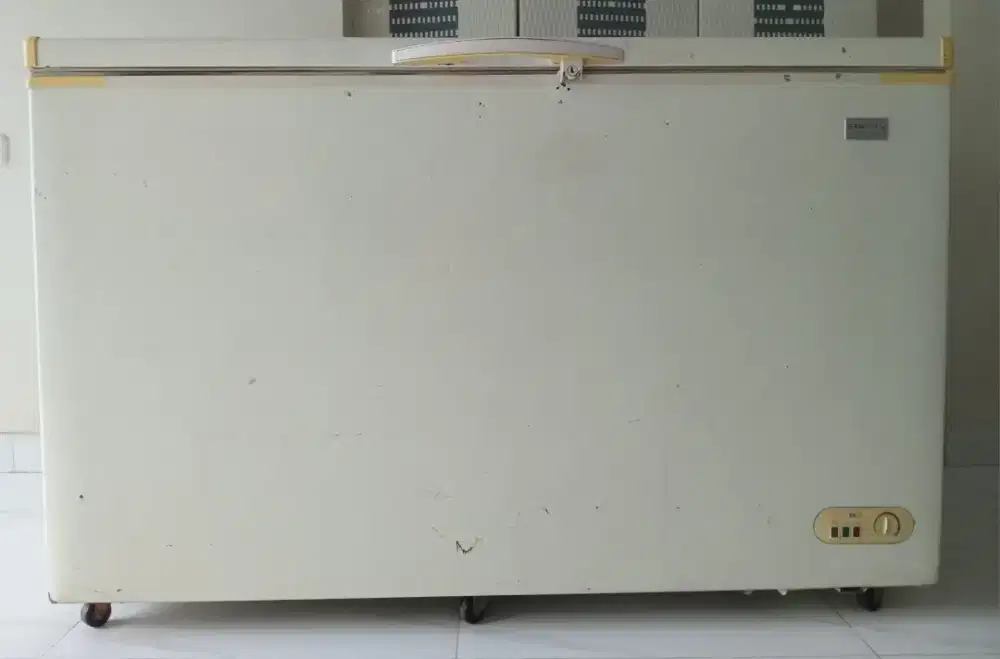 Freezer Box Electrolux 398L