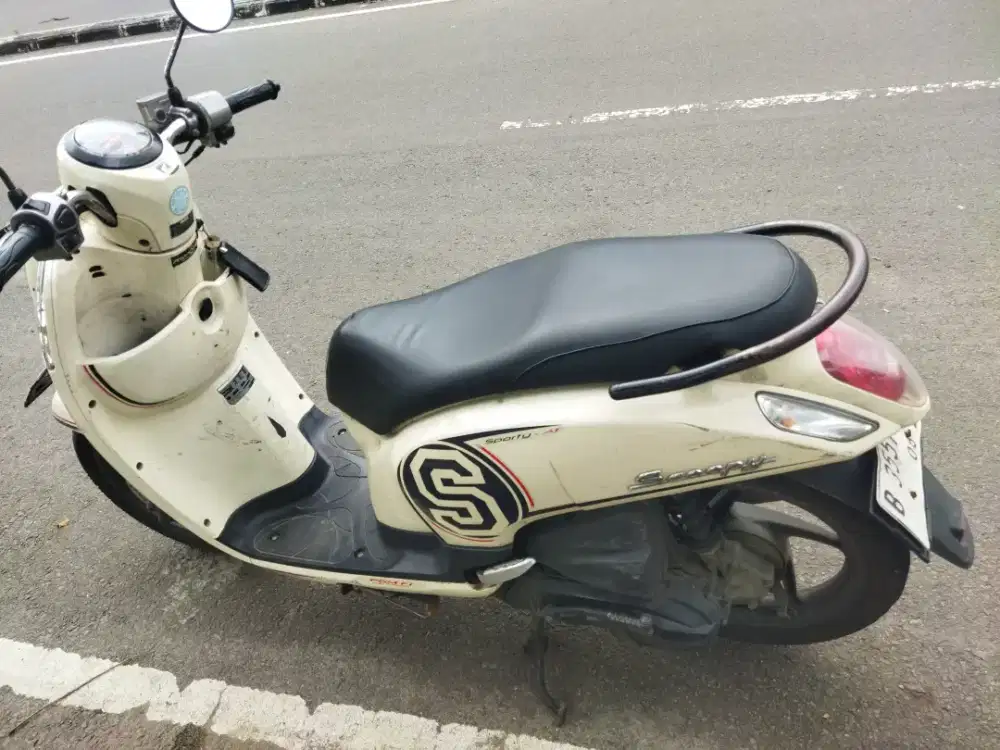 Jual Scoopy warna krem 2014