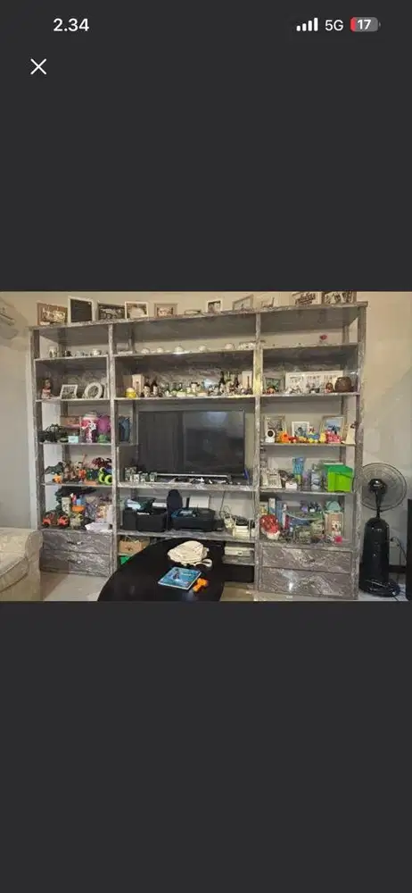 Lemari TV kondisi bagus mulus