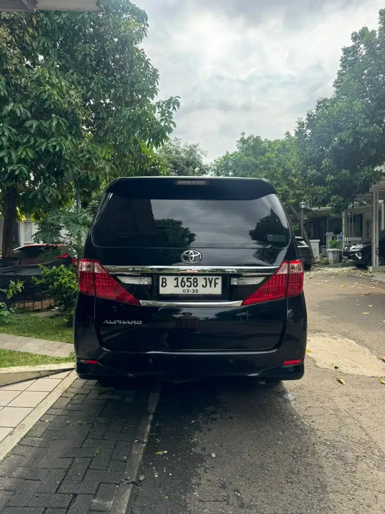 Toyota Alphard 2012 Bensin