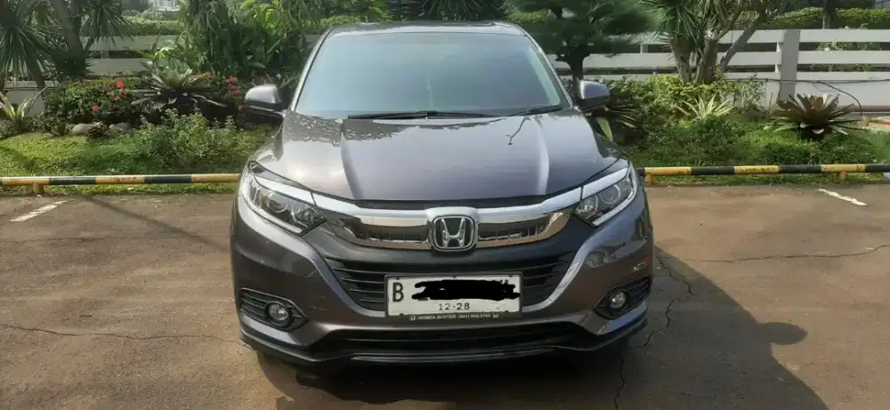 HONDA HRV E CVT WARNA ABU METALIK 2018
