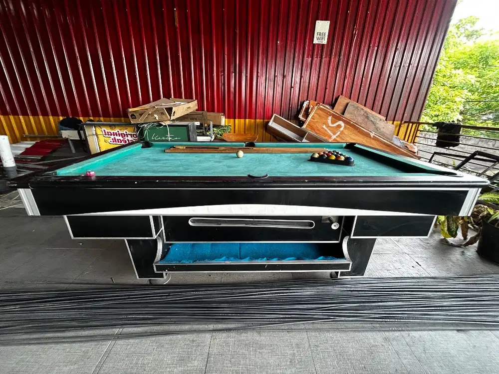 Meja Billiard Bekas 1 Set Lengkap (Bola + Stick) Surabaya