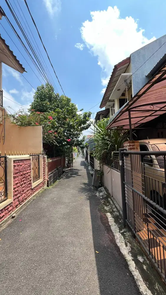 Rumah Strategis di Perumnas Kecamatan Duren Sawit 1.2 M bisa nego