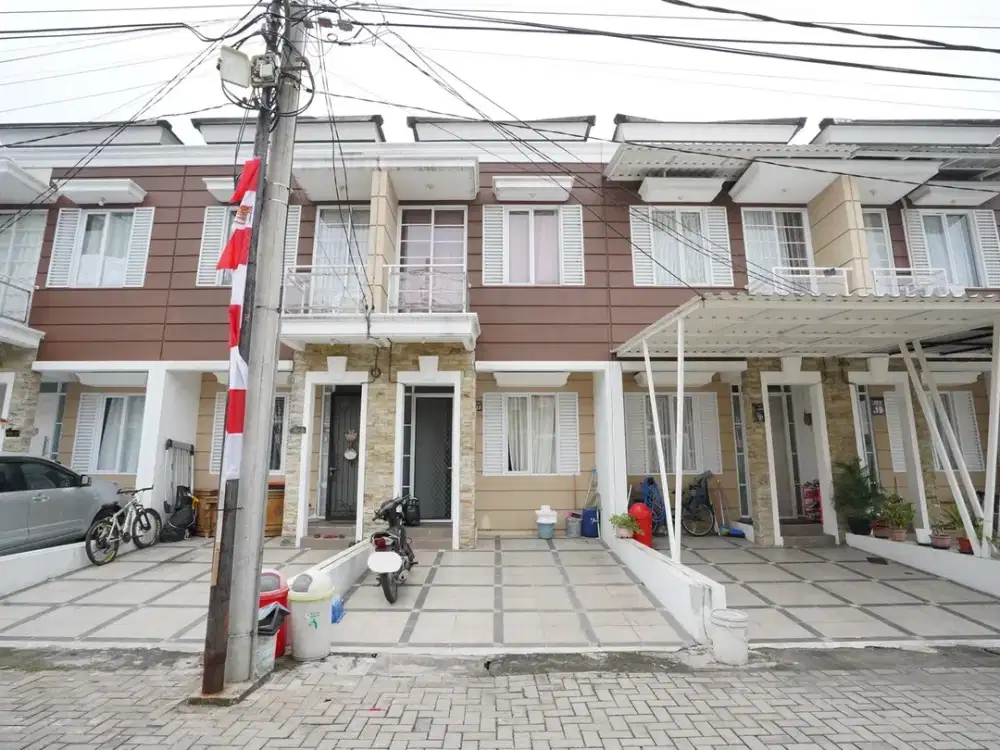 Rumah 2 Lantai di Duta Indah Residence Siap Huni Bisa Nego  J-17004