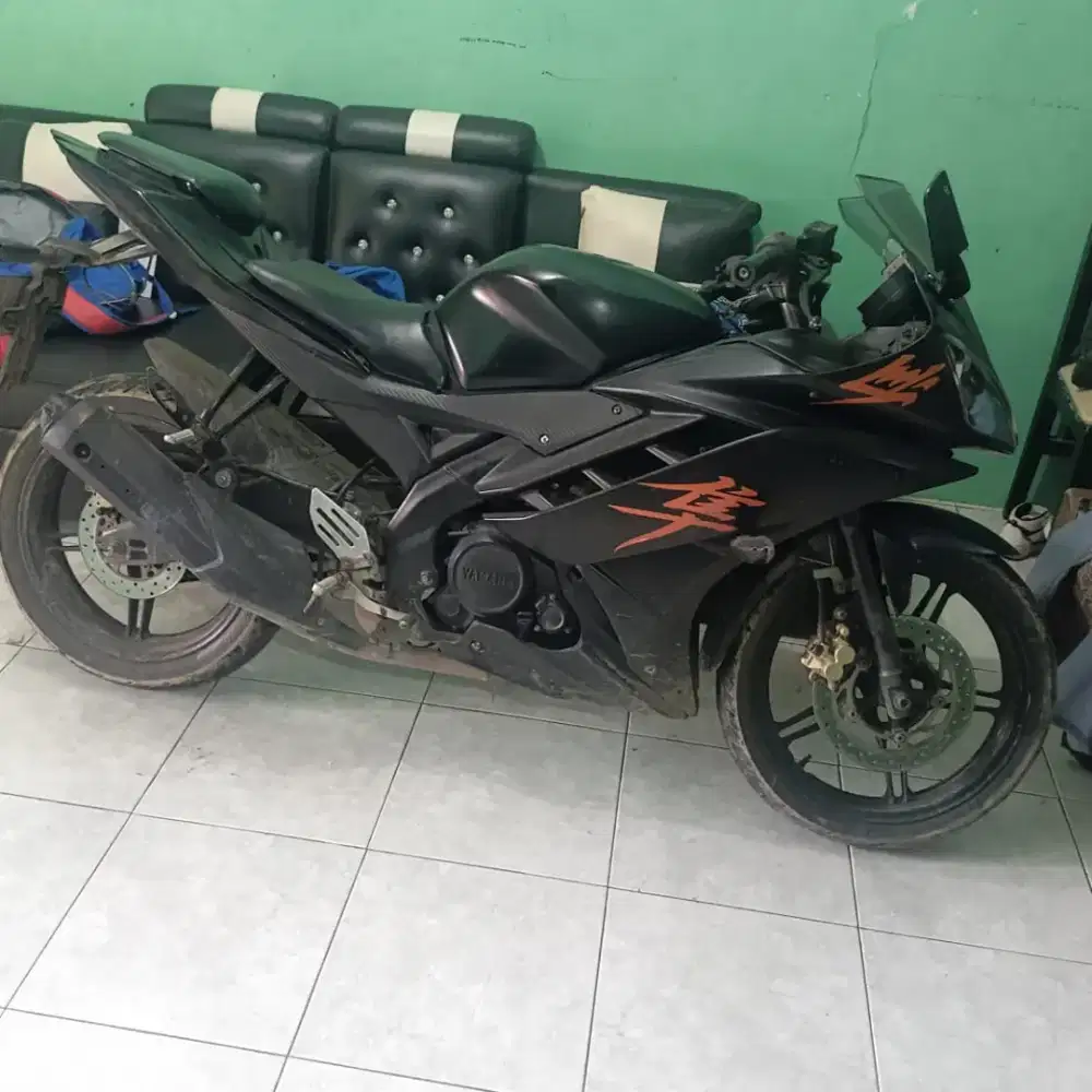 MOTOR R15 V2 2014