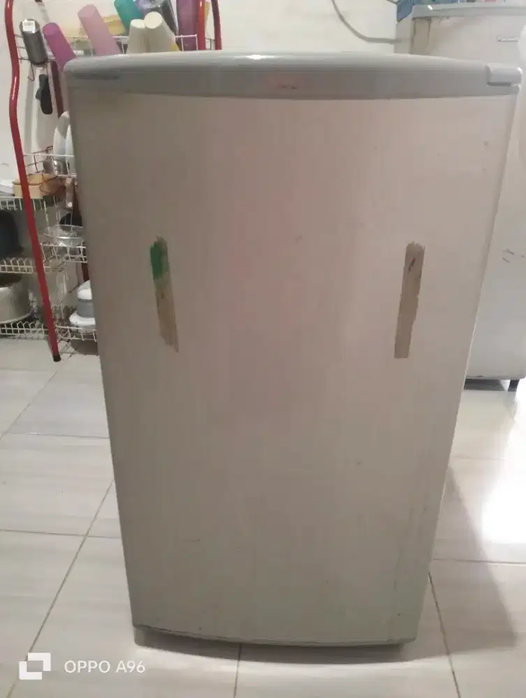 Dijual Freezer 4 rak Aqua