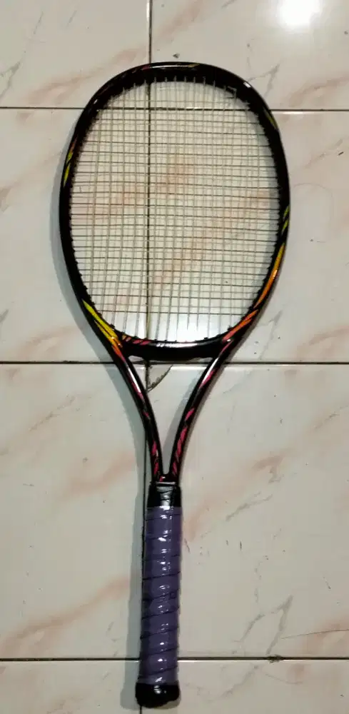 raket tenis graphite
Yonex asli
Made in Japan
RD-7SP
Mid kondisi bagus