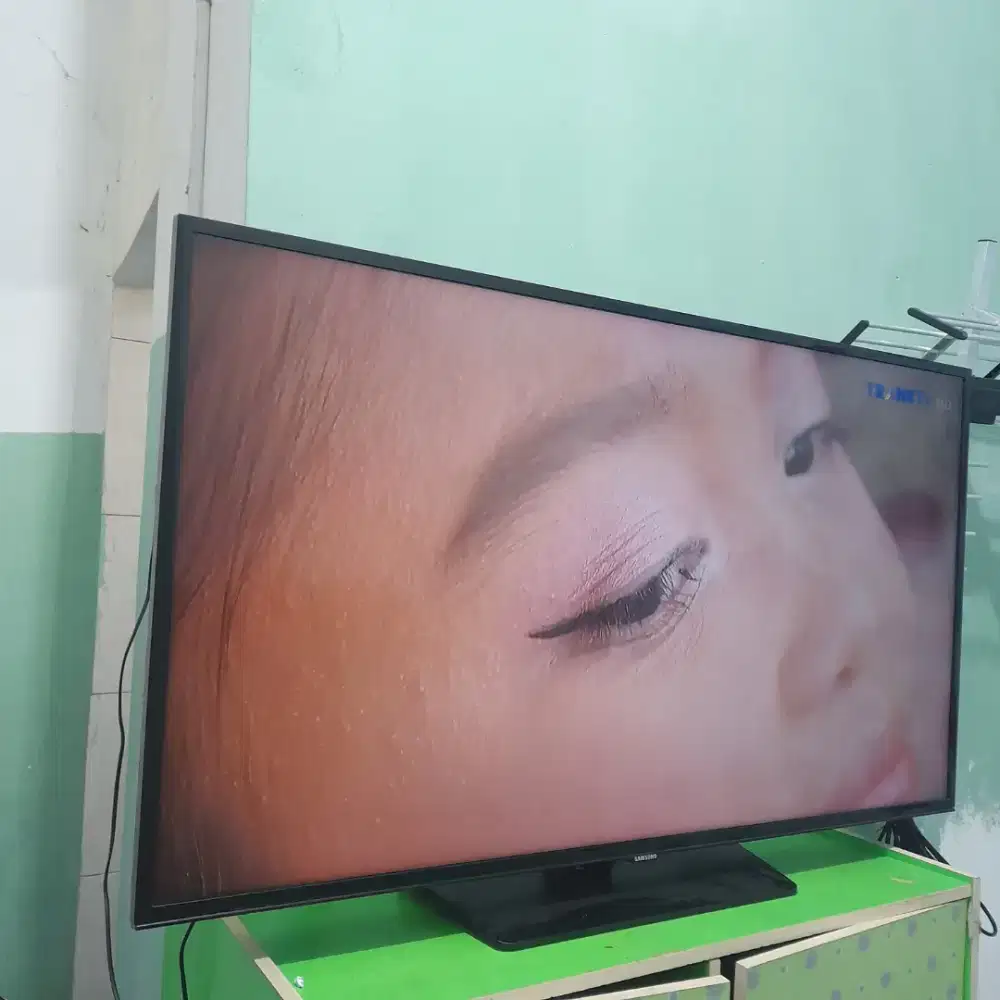 Tv samsung led 40 inchi