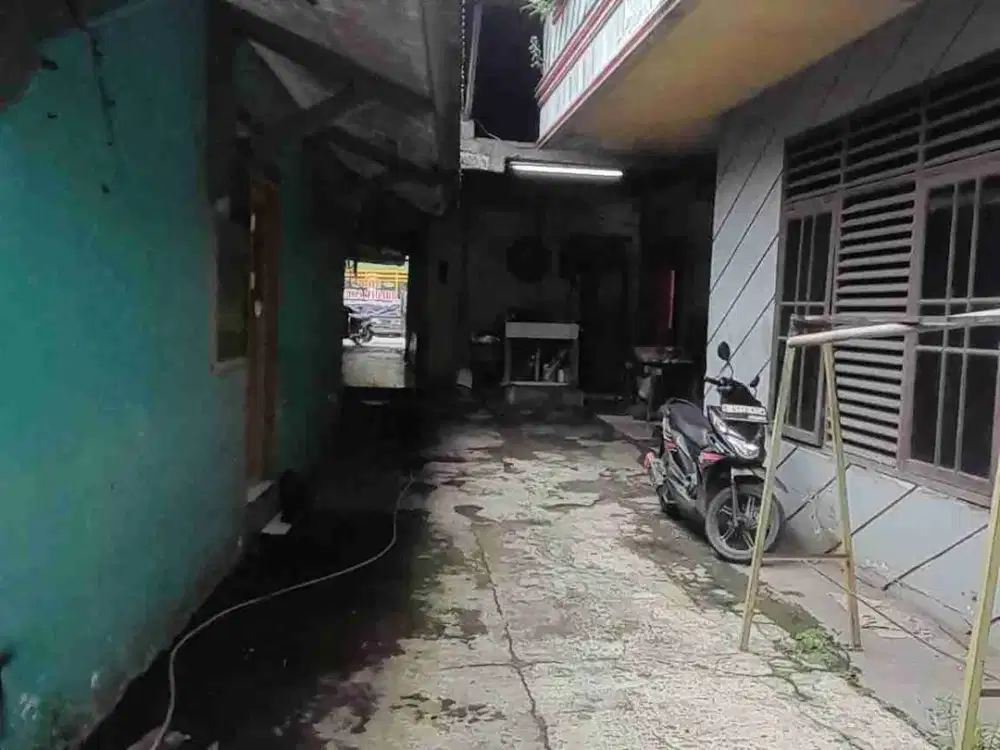 Rumah +kios+kosan dekat toll pusat kota bekasi