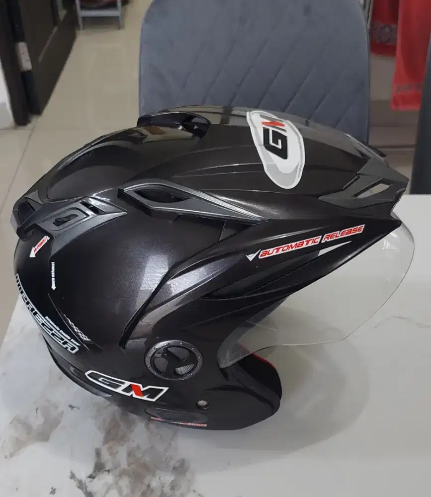 Jual helm GM bagus