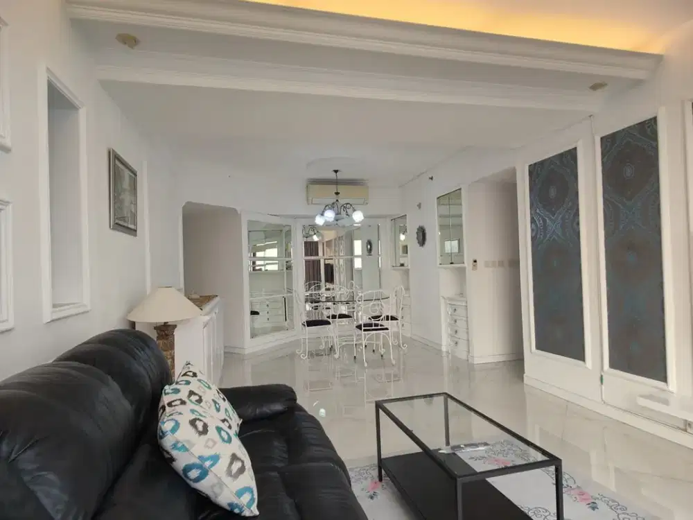 Dijual Apartemen Taman Anggrek Condominium Jakarta Barat, Type 2+1 BR Luas 88m2 Furnished Bagus Siap Huni