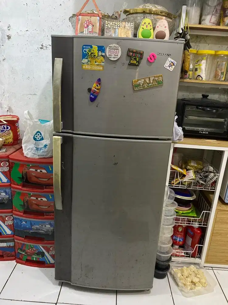 Kulkas sharp dua pintu