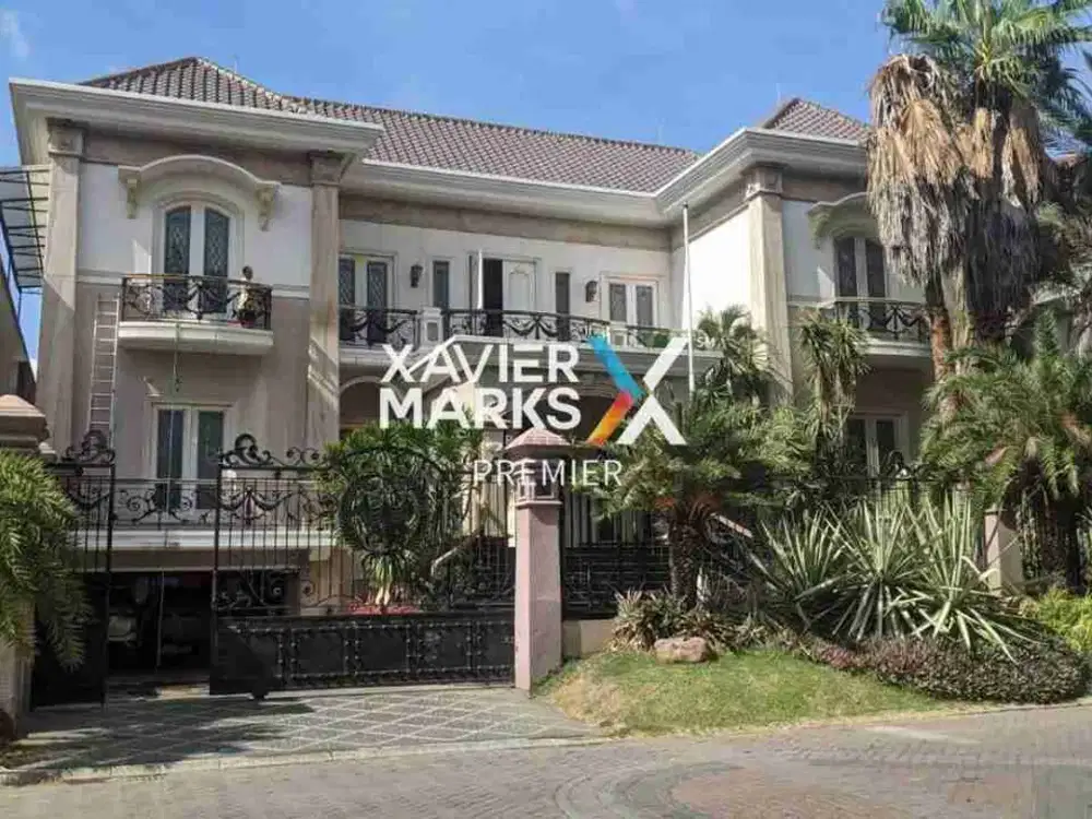 Dijual Rumah Mewah View Lapangan Golf Di Graha Family Surabaya Barat