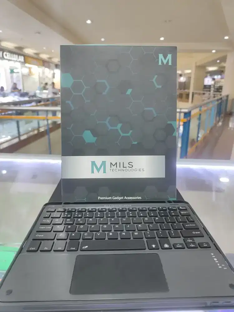 Mils Technology Keyboard Case for iPad