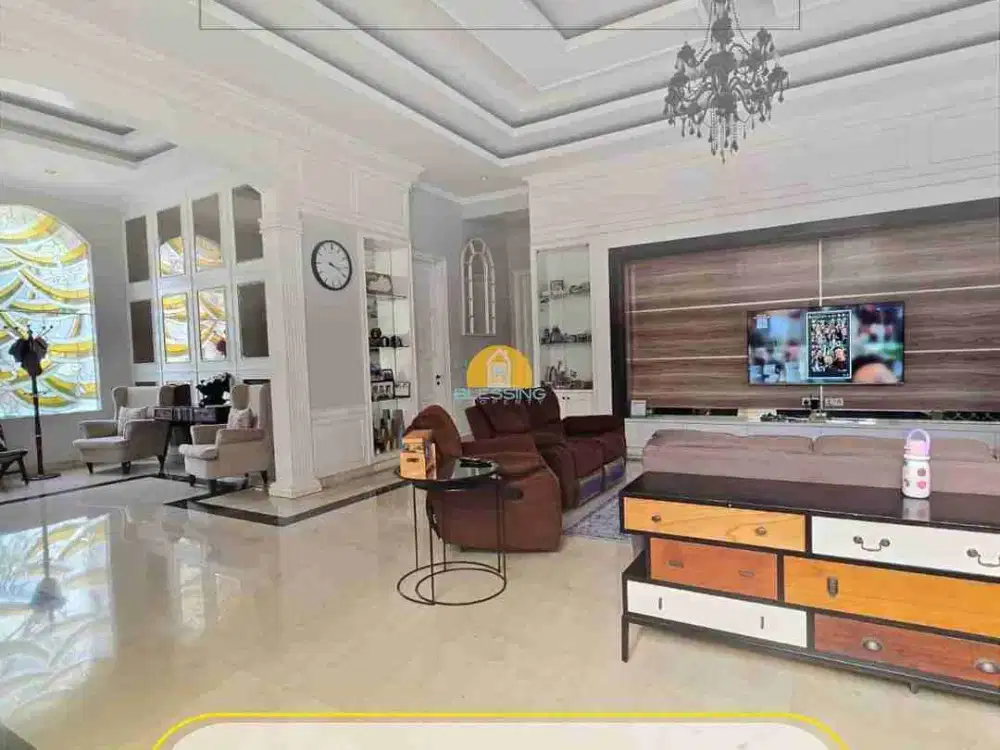 Rumah Mewah Full Furnish di Graha Padma Semarang Barat