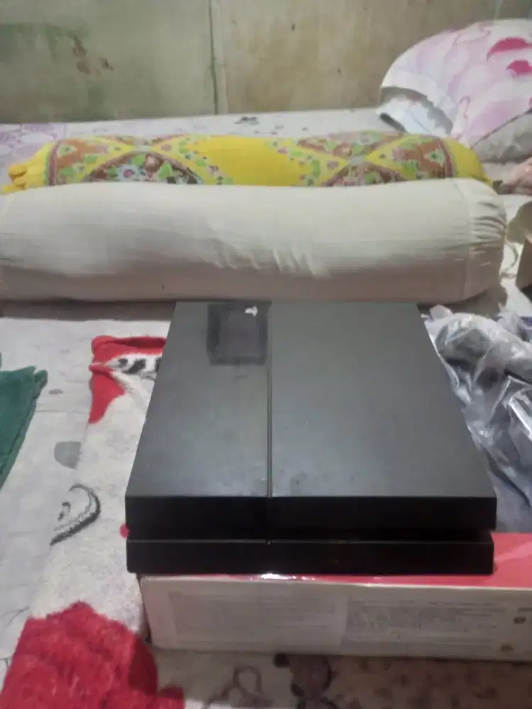 DIJUAL PS4 FAT ORIGINAL 500GB BISA ONLINE OFFLINE