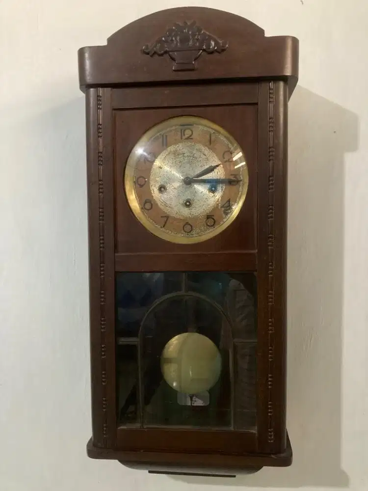 Jam bandul jadul antik