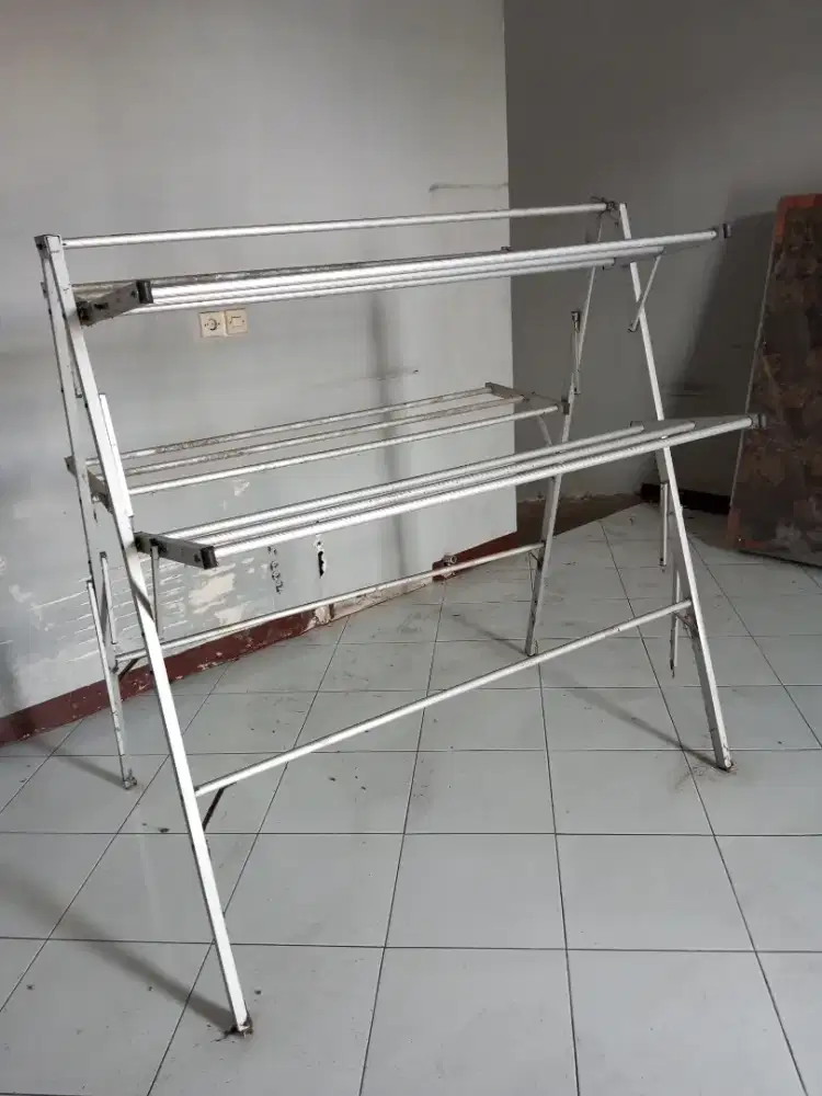 Dijual Cepat Jemuran Baju Aluminium